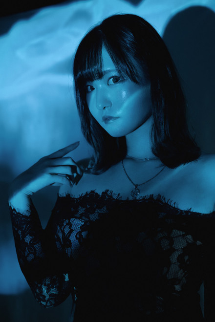 Kurasawa Yukino (倉澤雪乃) Photobook - "θεά" BROMIDE SET B