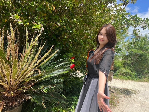 Okinawa Electric Girl Saya Chan -MAY 2023 Gekkan sōkan (monthly goods set)!