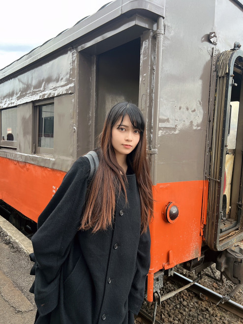Okinawa Electric Girl Saya Chan -"Tohoku Expedition Souvenir Set"