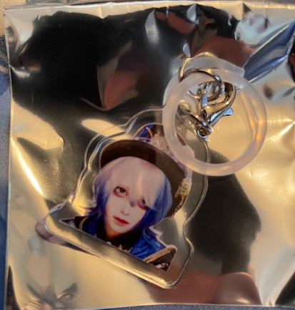 Datura Blind member Charm