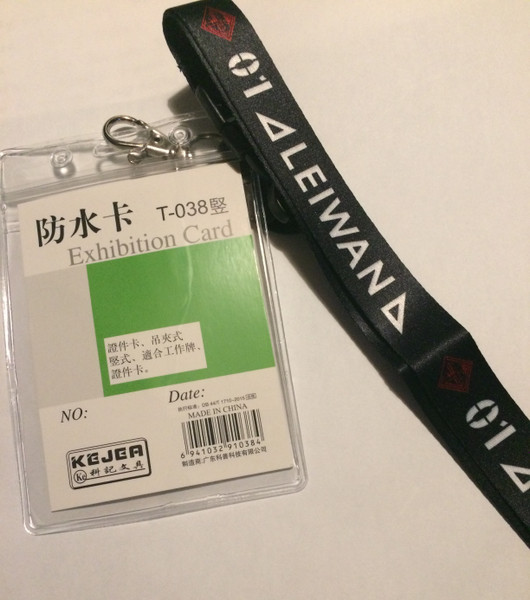 Leiwan Cheki holder with "signature" strap