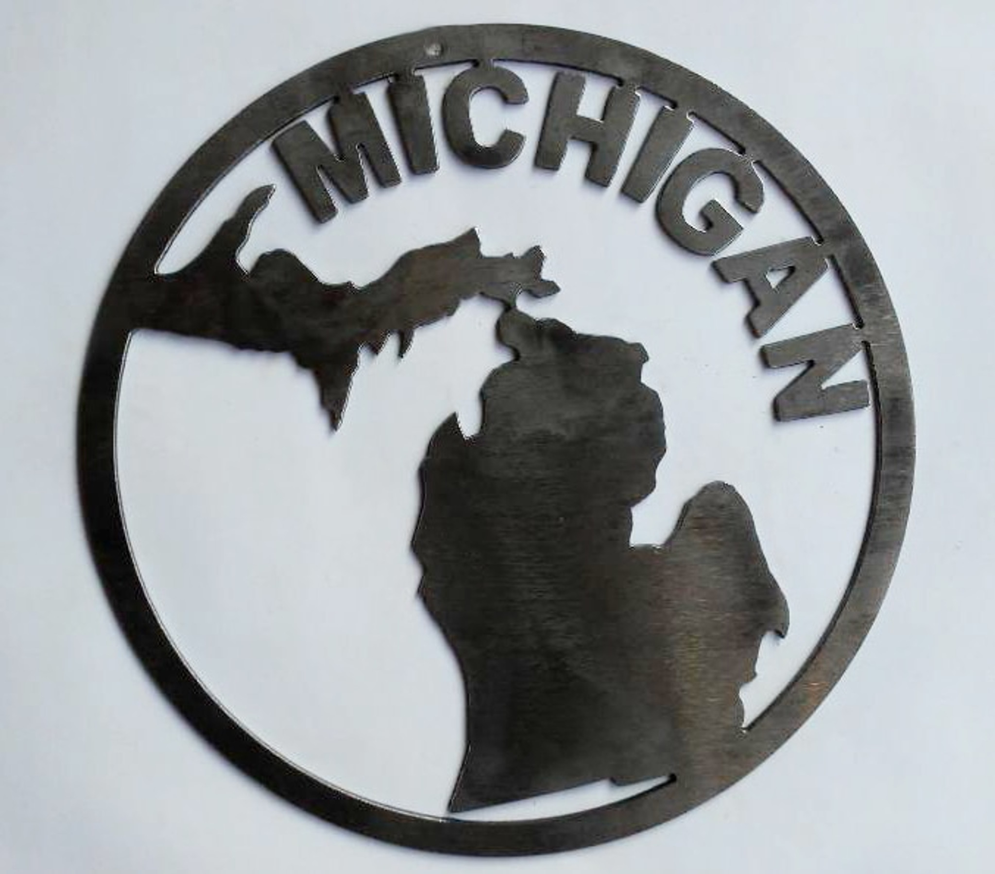 Round Michigan Mitten Ironwood Refinery Please Stop In For   Michiganmittencirclecutout  07268.1544563244 