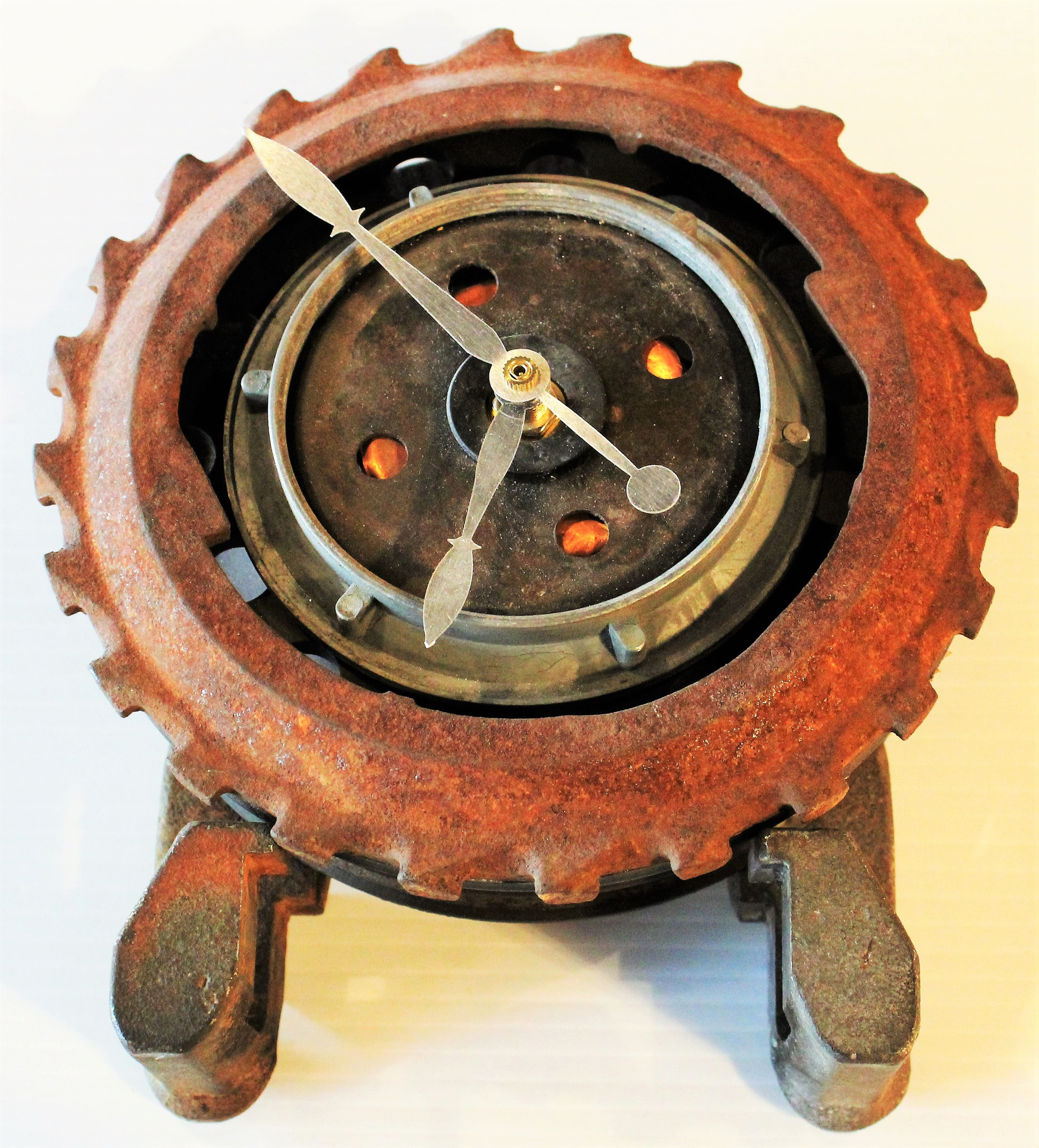 Gear Clock - IRON WOOD REFINERY