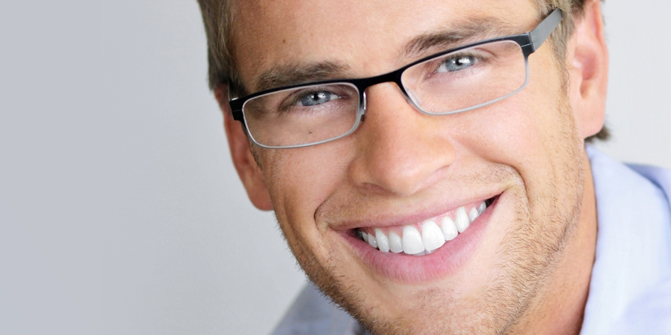 Teeth Bleaching: Pros, Cons, and Considerations for a Dazzling Smile