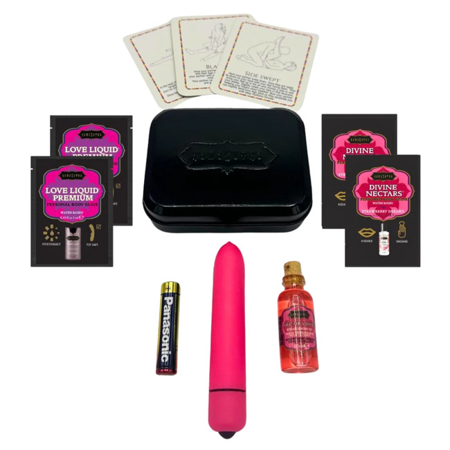 STRAWBERRY DREAMS WEEKENDER KIT WITH VIBRATOR