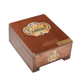 Diamond Crown Maximus Churchill #2 Cigars 20Ct. Box, wooden cigar box with the Diamond Crown Maximus logo and branding on the lid.