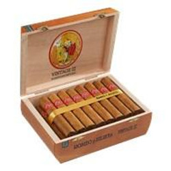 Romeo y Julieta Vintage #3 Cigars 25Ct. Box, open wooden cigar box displaying 25 cigars with pink and gold bands inside a natural wood finish Romeo y Julieta Vintage #3 Cigars 25Ct. Box, open wooden cigar box displaying 25 cigars with pink and gold bands inside a natural wood finish
