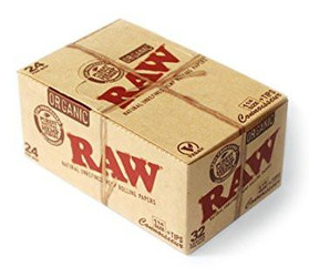 RAW Classic Coonoisseur 1 1/4 Slim with Tips, a box of organic rolling papers for cigarettes. RAW Classic Coonoisseur 1 1/4 Slim with Tips, a box of organic rolling papers for cigarettes.