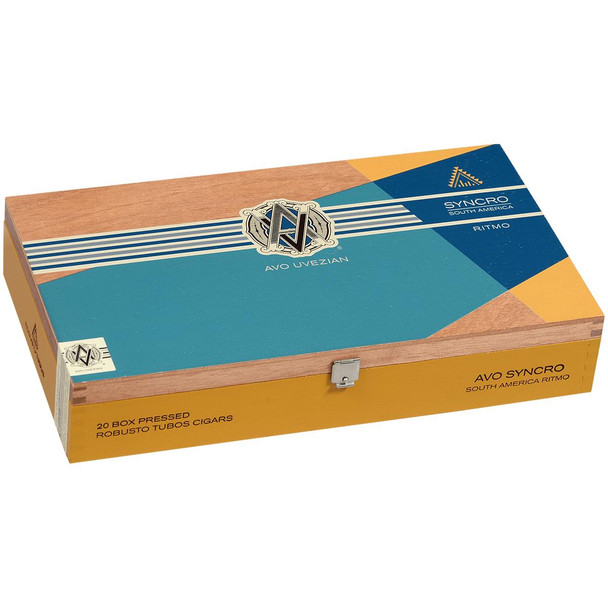 AVO Cigars Syncro Ritmo Robusto Tubos 20 Ct, wooden box packaging with blue, yellow, and beige design, featuring the AVO logo and product details.