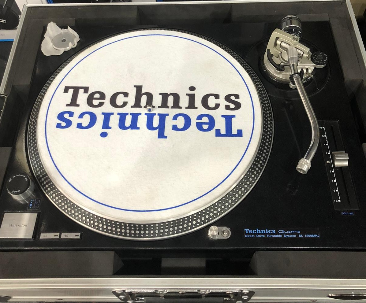 Technics SL-1200MK2 Silver DJ TURNTABLE