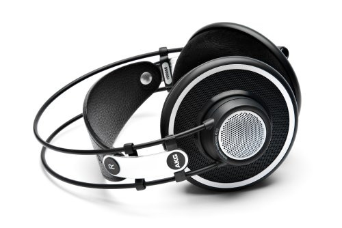 AKG K702