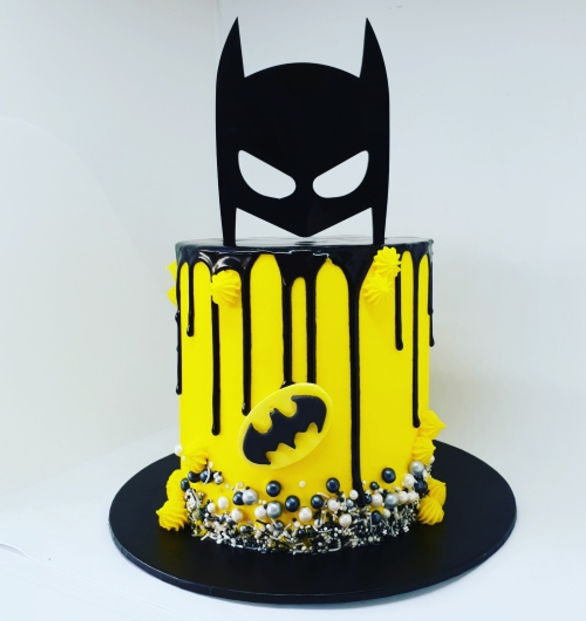 Batman Cake - Order onine and have it delivered to your doorstep