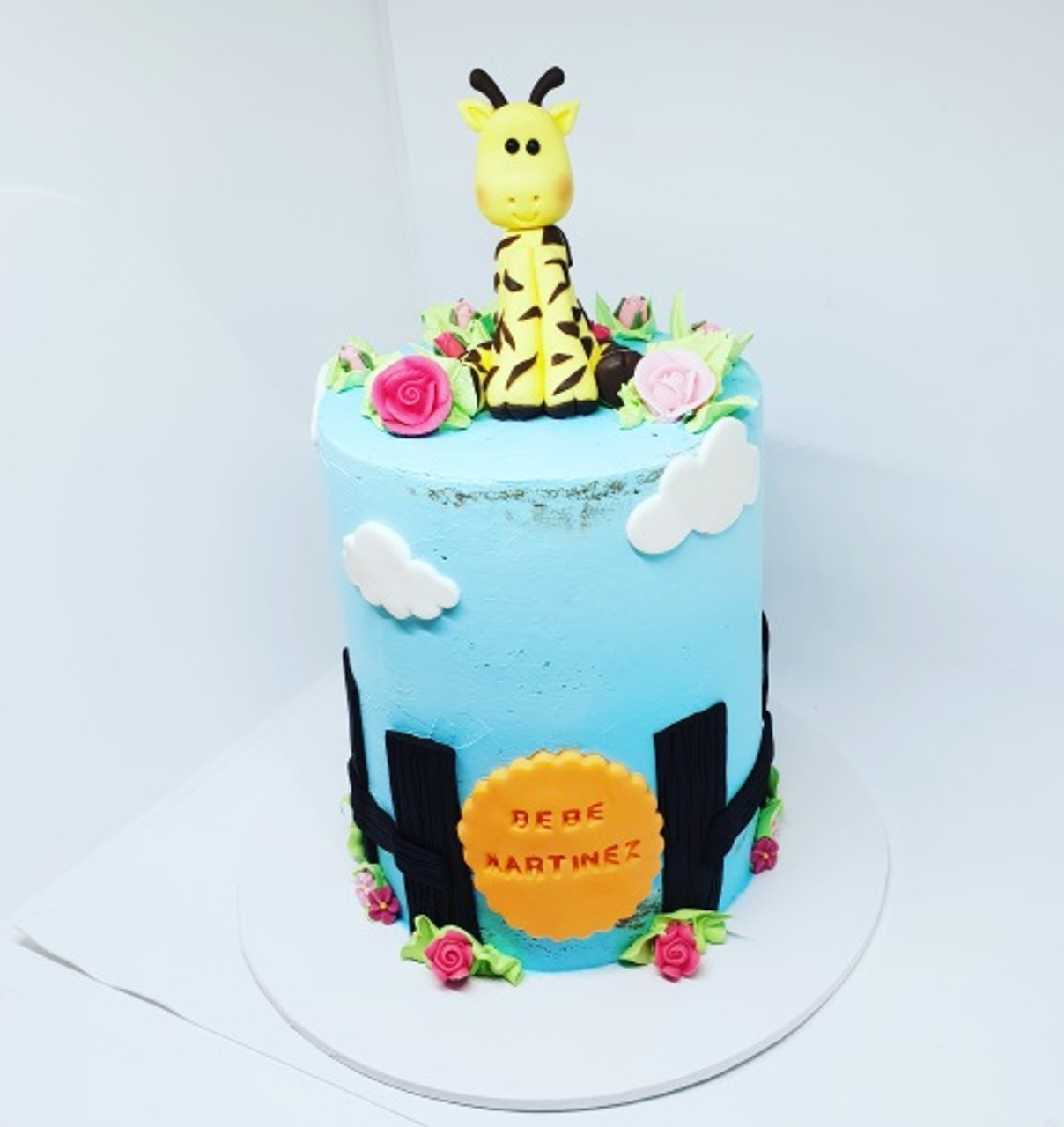 3D Giraffe Cake – Yeners Way