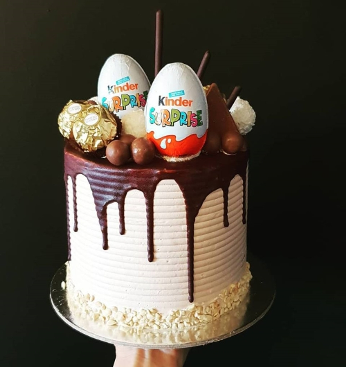 Kinder Ooze Surprise - Gold Coast Cakes Delivery