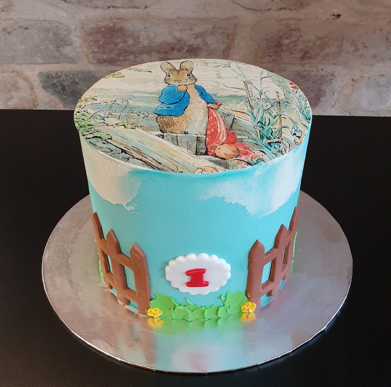 Peter Rabbit Cake - Buy Online, Free UK Delivery — New Cakes