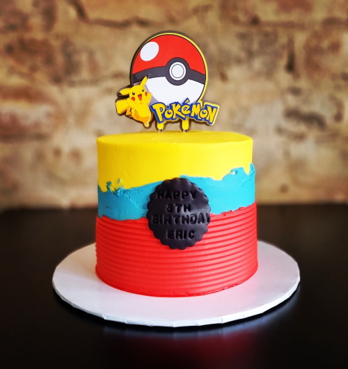 How cute is this Pikachu?! #cake #buttercream #fondant #pokemon #pikachu  #pokeball #birthday #bir… | Pokemon birthday party, Pokemon birthday cake, Pikachu  cake