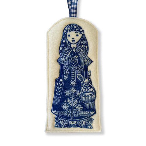 Elsa Ornament with white felt backing