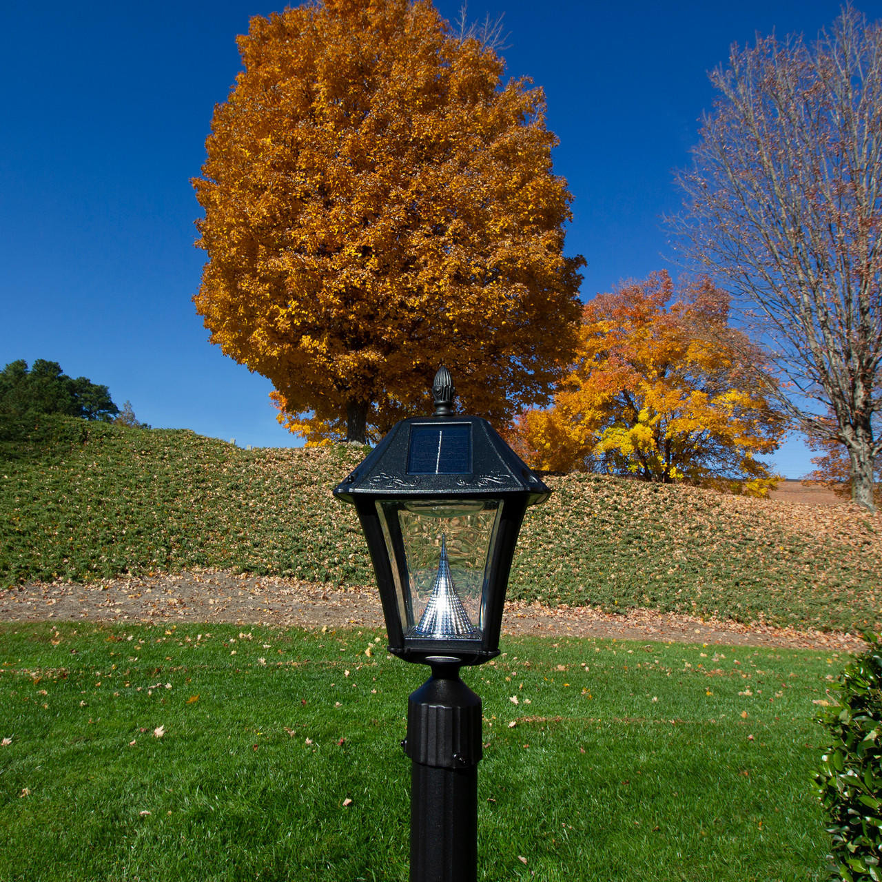 Gama Sonic 105033 | Baytown Solar Lantern Light - 3-in-1 Mount