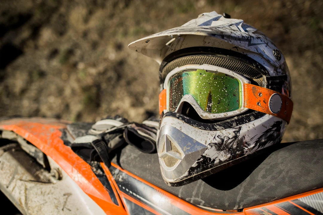 Motocross Helmet: Buyer's Guide