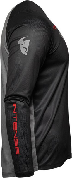 Black/Grey Side Detail