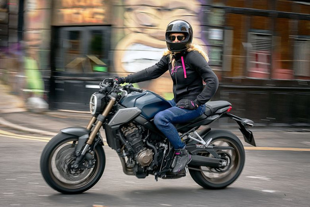 Black/Pink In use Detail