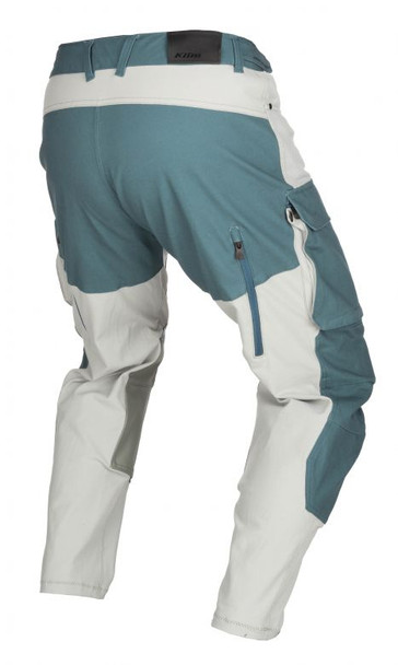 Monument/Petrol Rear Detail