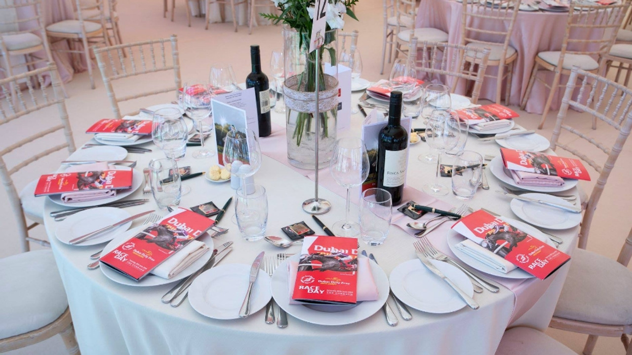 Table Seating and Linen Guide 