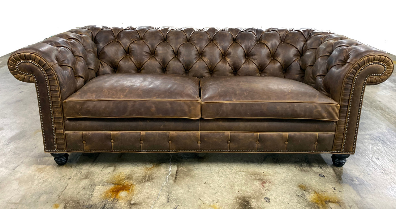 Azijn Respectievelijk matig Amsterdam Chesterfield Tufted Leather Sofa Special , American Heritage  Custom Leather-Made in the USA-LeatherShoppes.com