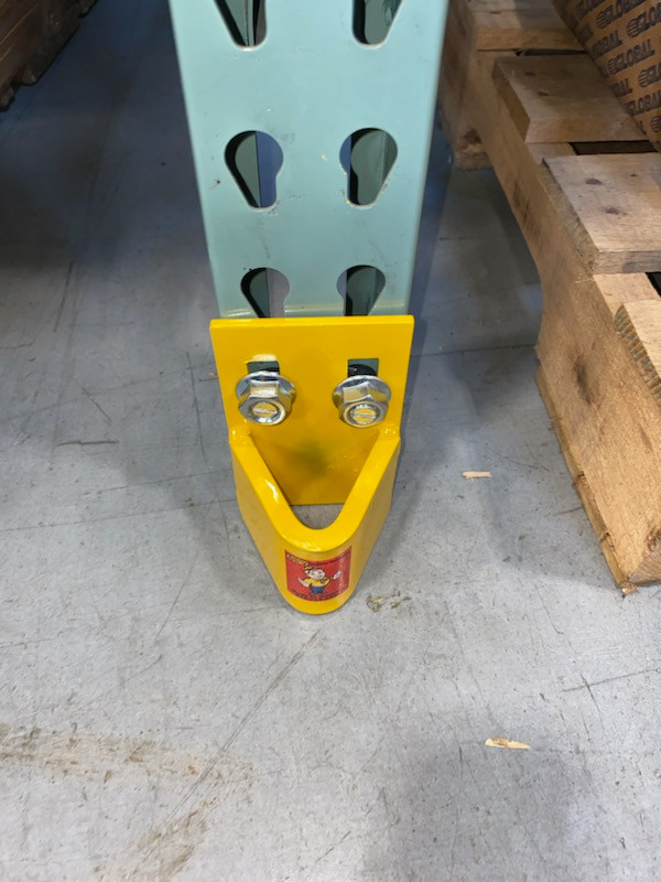 Save-Ty Yellow 5" Economy Outrigger Post Protector 3" Opening