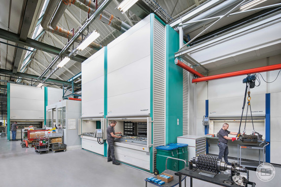 The Top 5 Benefits of Integrating Vertical Lift Modules and Carousels into Your Manufacturing Facility