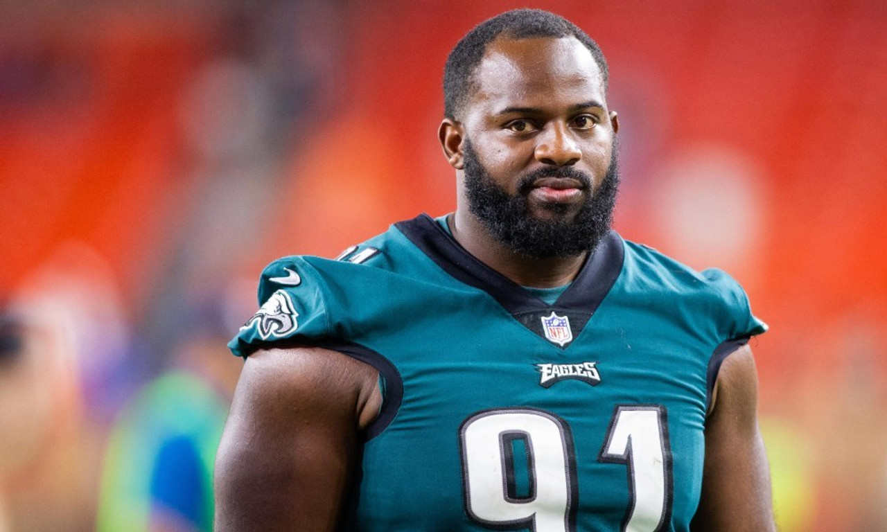 Athletes Fletcher Cox Game Day Legends