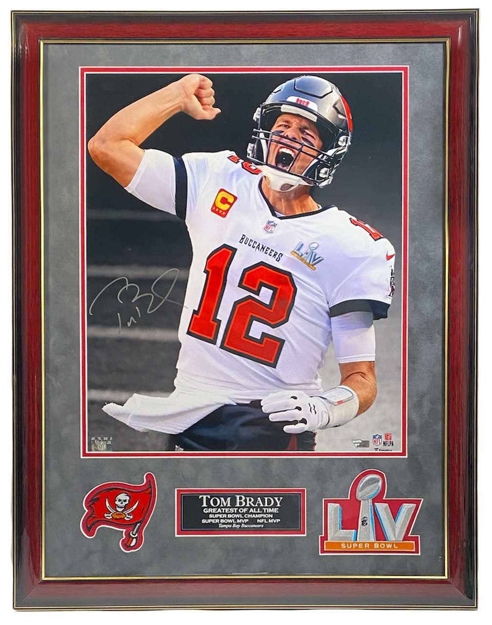 Tom Brady Signed Tampa Bay Buccaneers Framed White Jersey Fanatics  Autograph 12