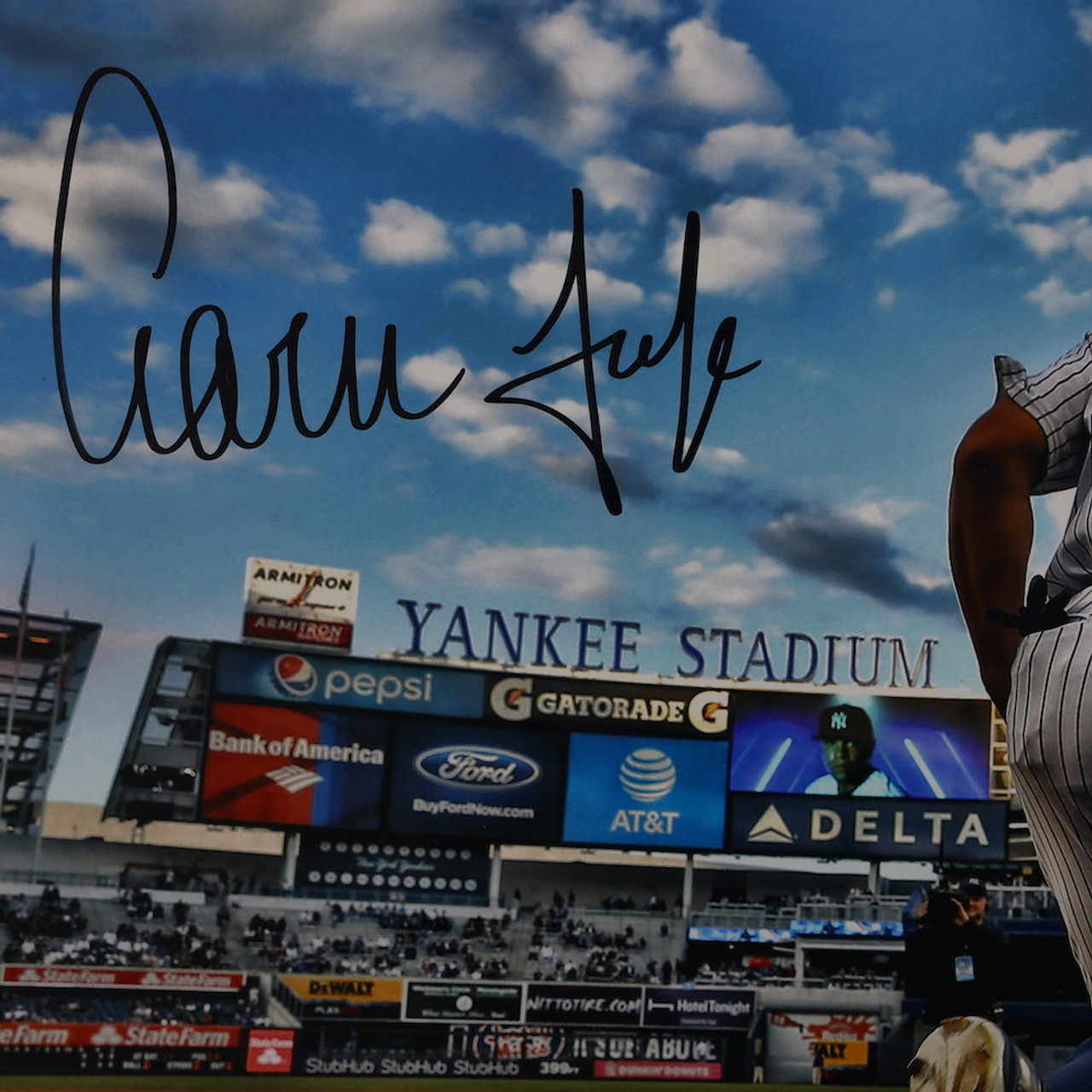 AARON JUDGE AUTOGRAPHED HAND SIGNED CUSTOM FRAMED NEW YORK YANKEES JERSEY