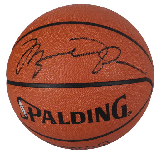 Lot Detail - Michael Jordan Vintage Playing-Era Signed Spalding Official NBA  Basketball (JSA)