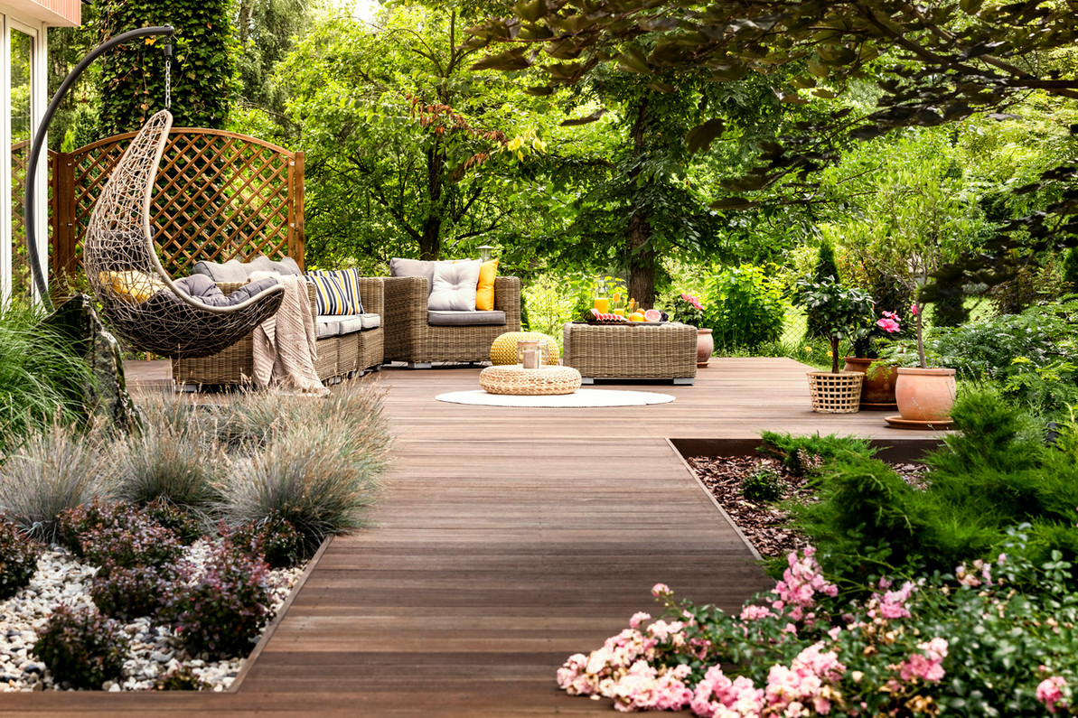 Backyard Bliss: Transform Your Patio into a Summer Oasis