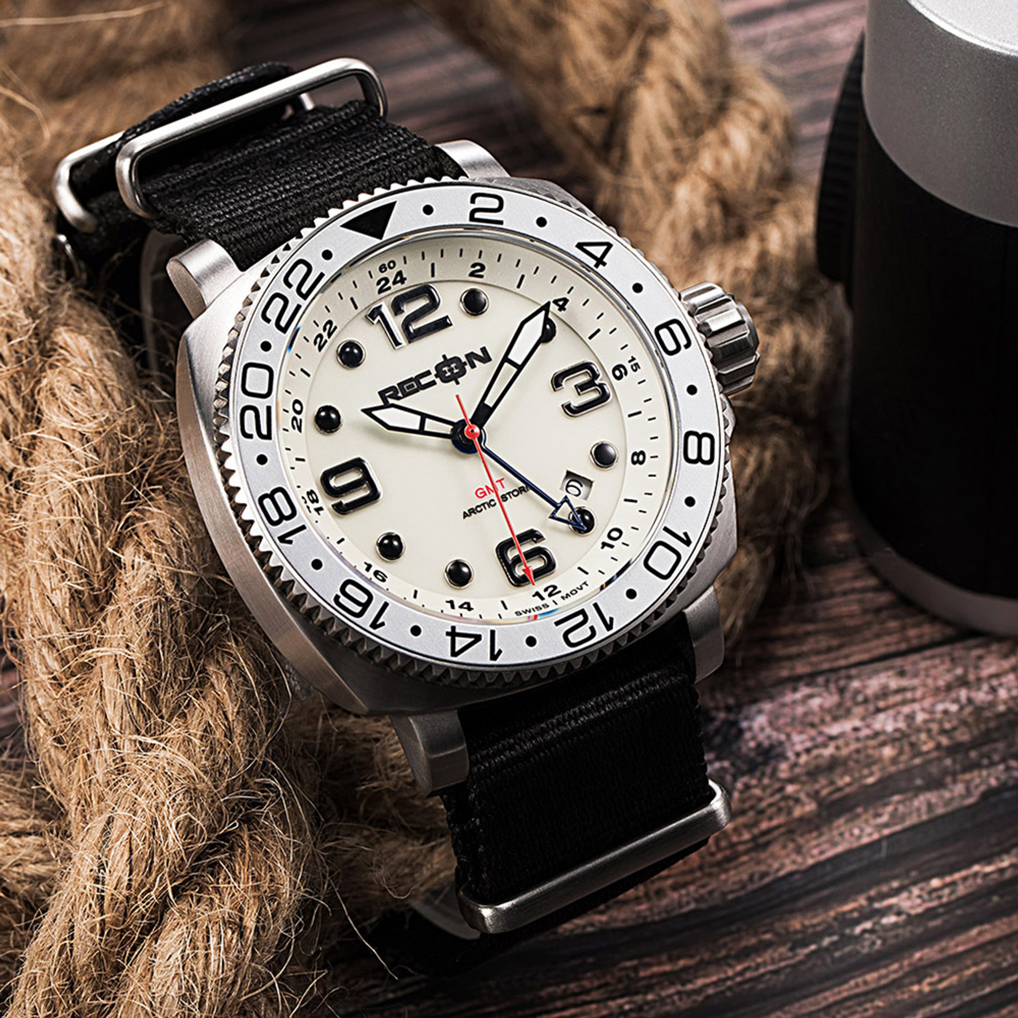 Sea, ice and proven endurance. Three new diver's watches take Prospex back  to its polar roots. | Seiko Watch Corporation