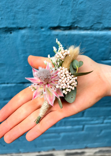 kelly buttonhole