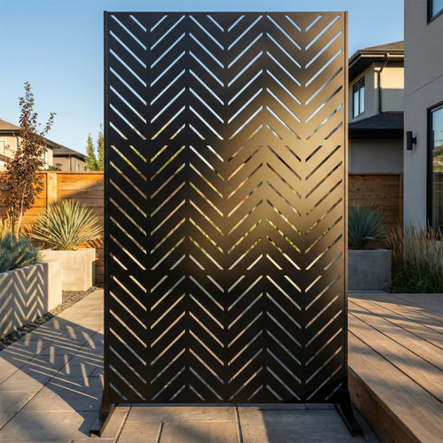 Metal Privacy Screen Outdoor – 6FT Freestanding Decorative Steel Panel with Stand, Laser-Cut Chevron Pattern Modern Privacy Divider, Rustproof & Weather-Resistant Screen for Patio, Garden & Backyard