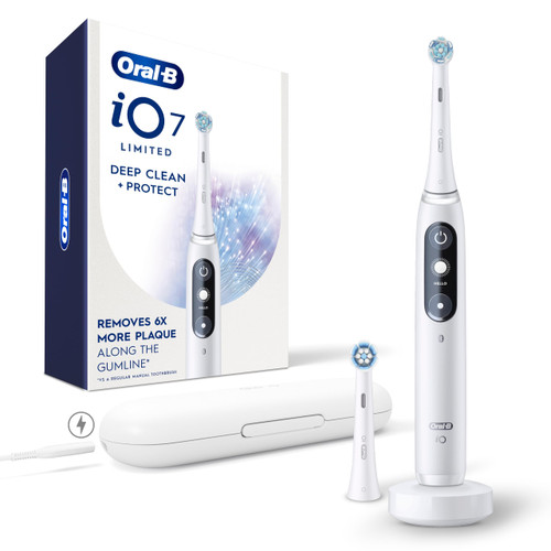 Oral-B Rechargeable Electric Toothbrush, iO7 Limited Deep Clean + Protect, 5 Cleaning Modes, Interactive Display, Visible Pressure Sensor, 2 Brush Heads, Charging Travel Case, White