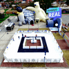 Domo Planetario Polaris utilizado en una demostración educativa de ciencias, ideal para escuelas y museos.