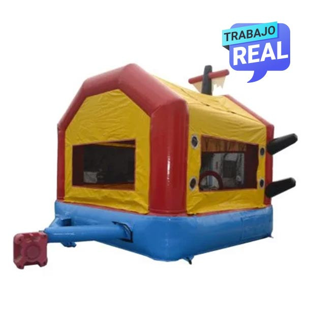 Galeón de aventuras inflable en uso