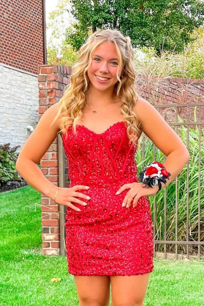 alyce-paris-at-prom-avenue-satisfied-customer.jpg
