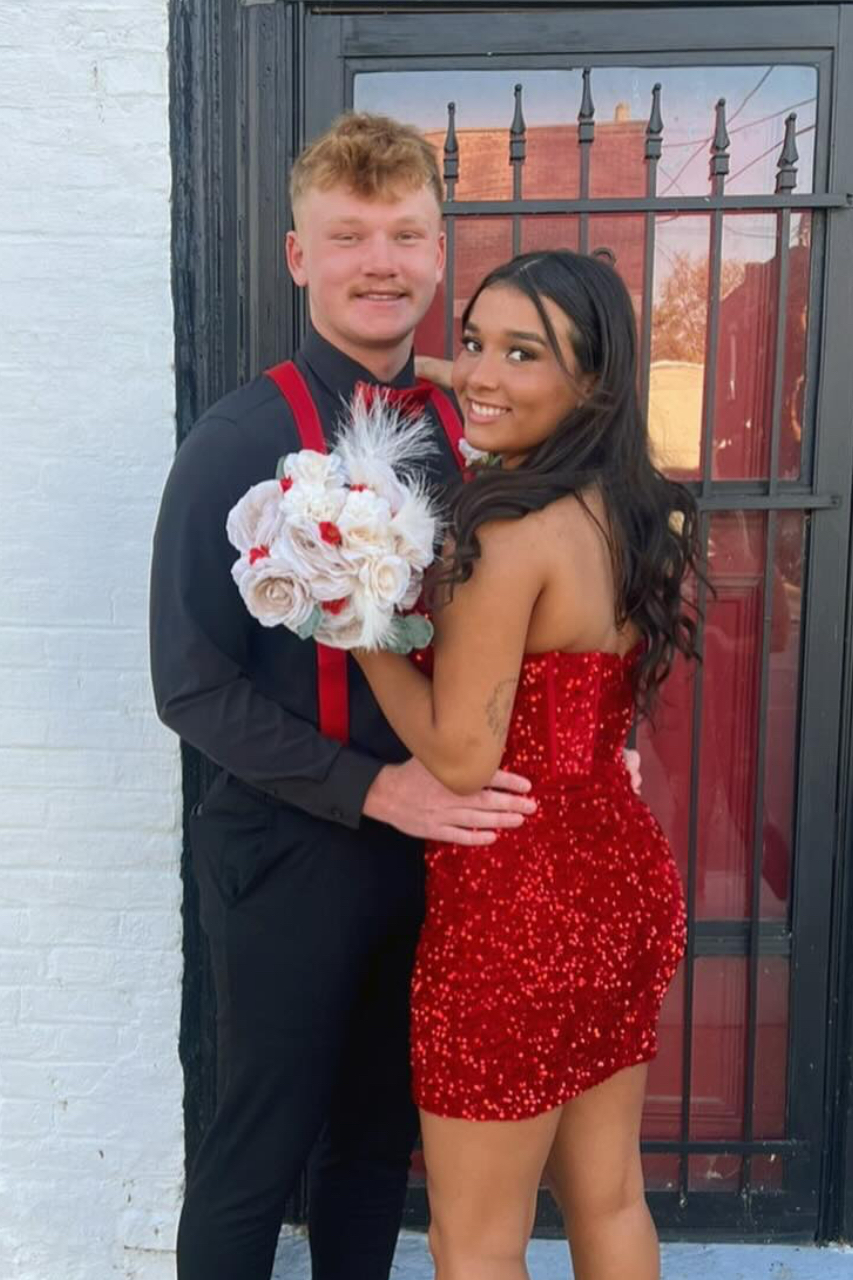 pretty-in-red-at-prom-avenue.jpg