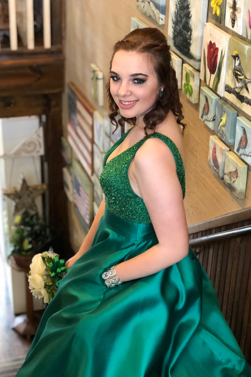 prom-avenue-in-green-dress.jpg