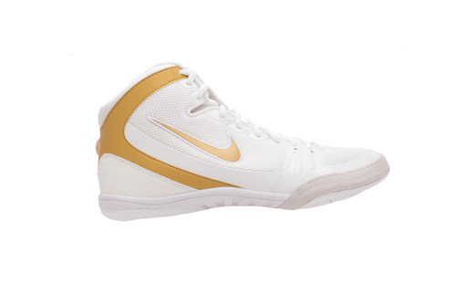 black and gold nike hypersweeps