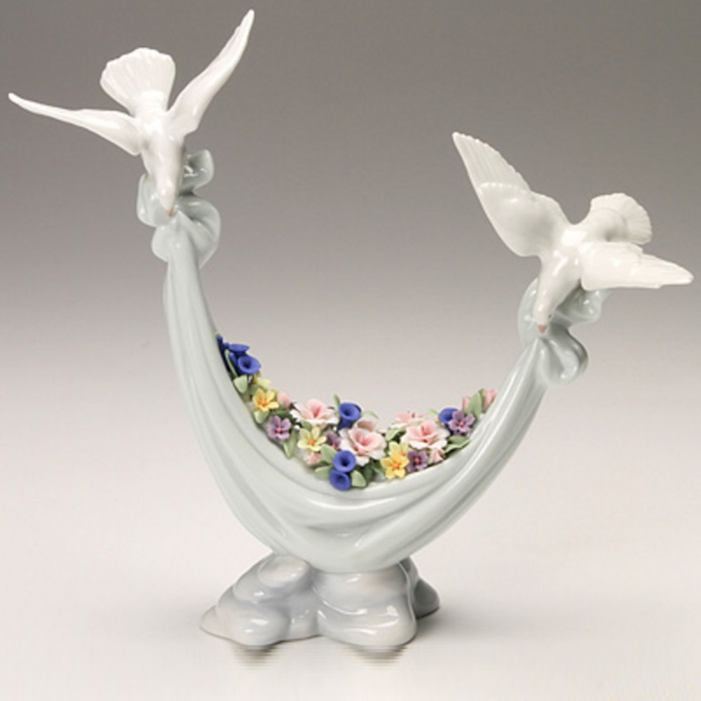 Doves Petals of Peace Porcelain Figurine | Lladro | 01006579