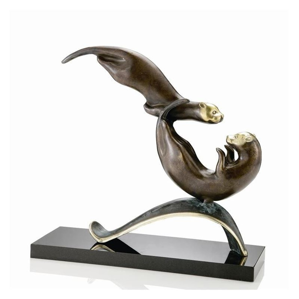 "Balancing Act" Otter Sculpture | 80185 | SPI Home