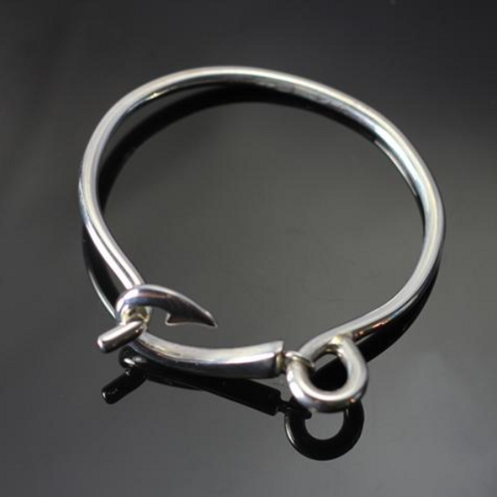 Hook Sterling Silver Bangle Bracelet | Anisa Stewart Jewelry | ASJbbp1039