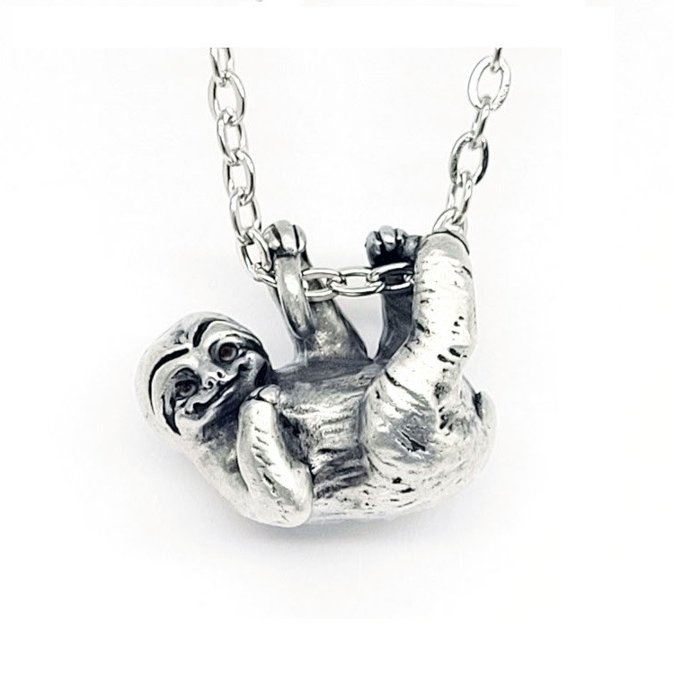 スロースです(^^) Silver Plate Handmade Sloth Pendant Necklace | TSPSTH-PTR
