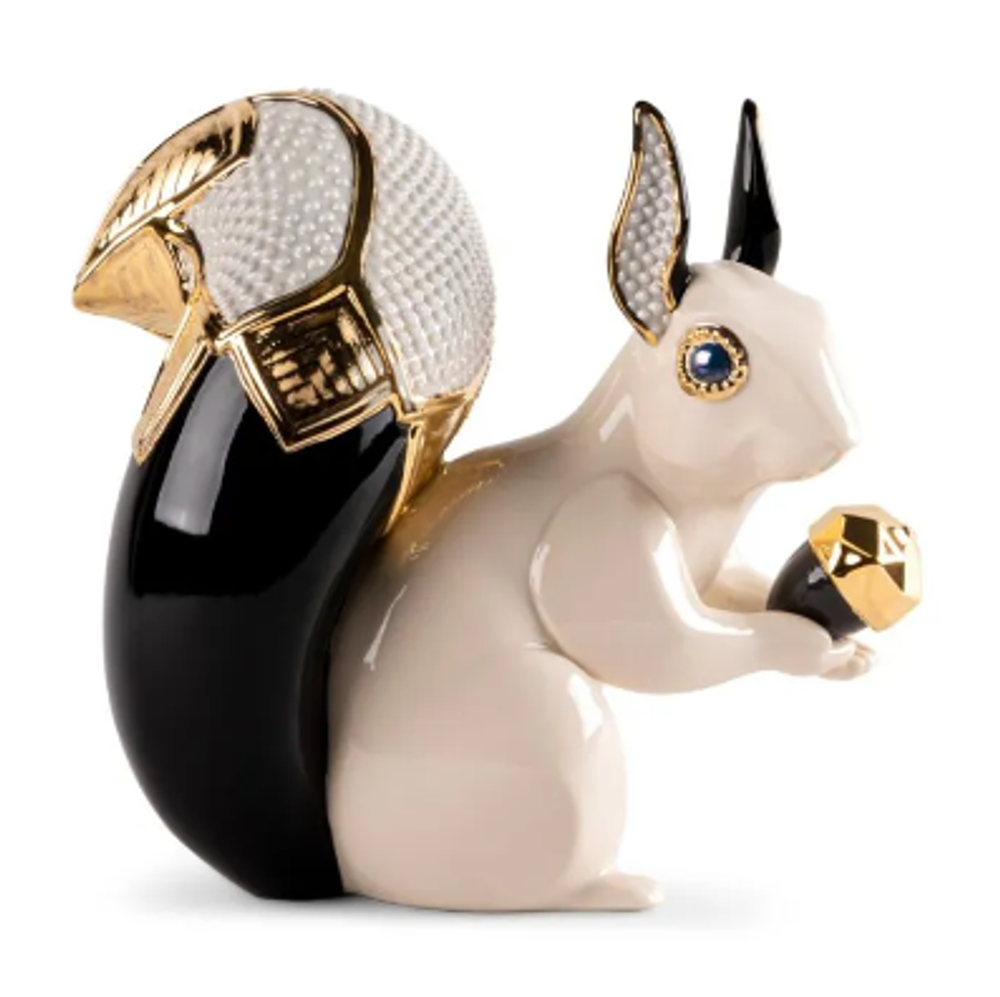 Lladro Squirrel Porcelain Figurine | LLA01009726
